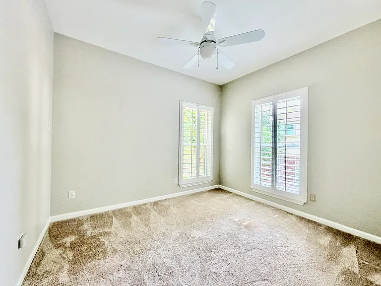 2937 Sweet Briar St — Photo 22