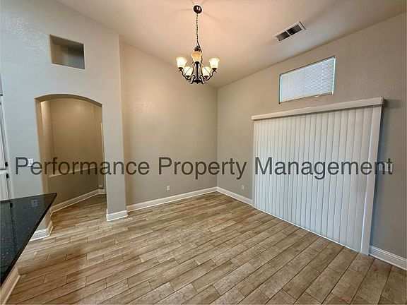 4th image of 3809 Burnaby Dr