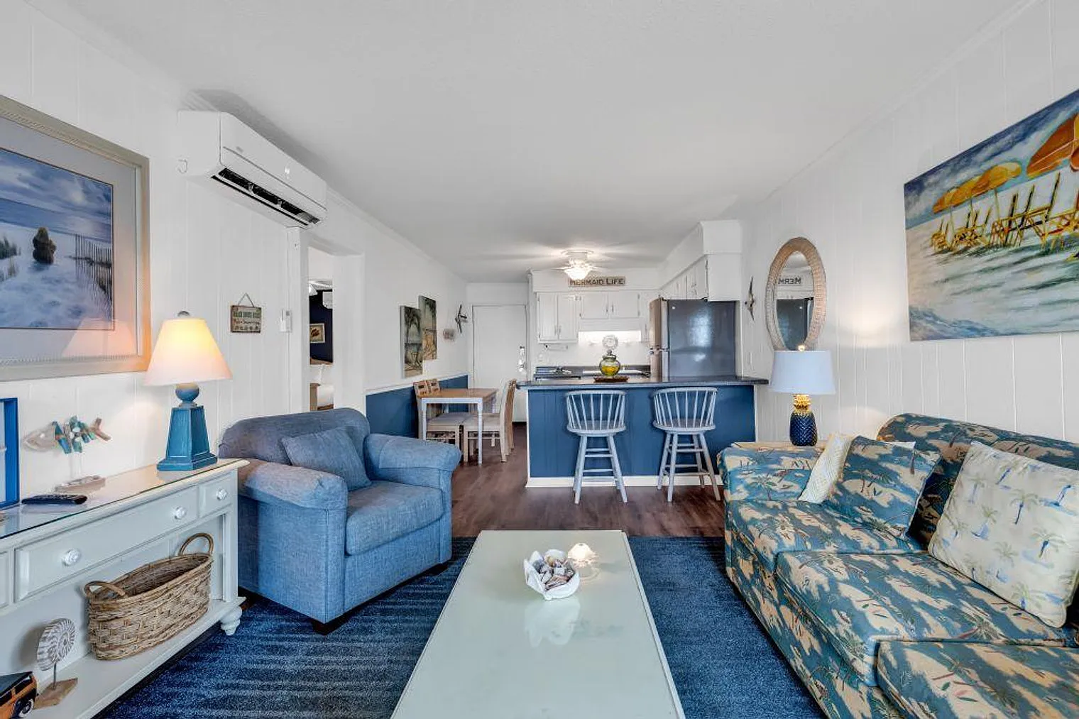 2 bed, 2.0 bath, 839 sqft, $2,899 — Photo 2