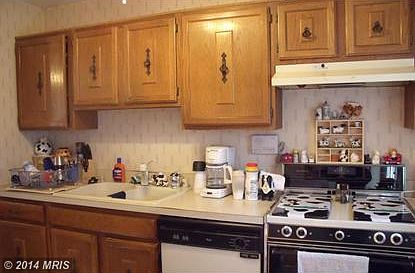 2nd image of 14537 Selma Ct