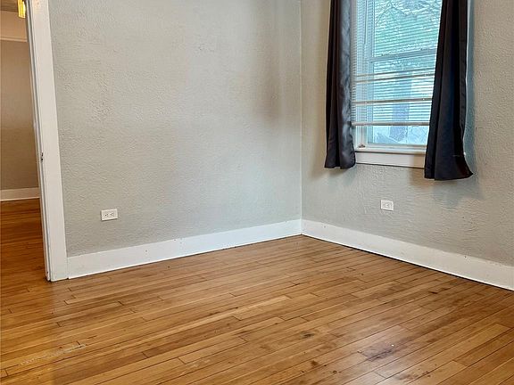 5th image of 110 Titicus Rd