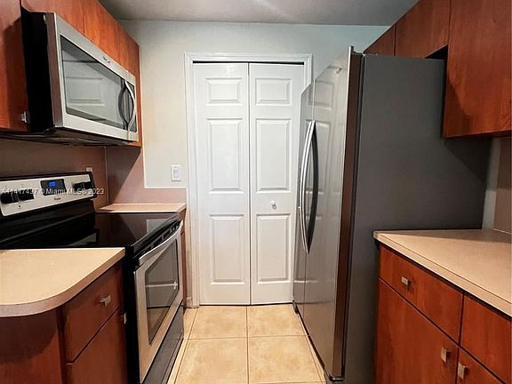 5th image of 6700 NW 114th Ave APT 927