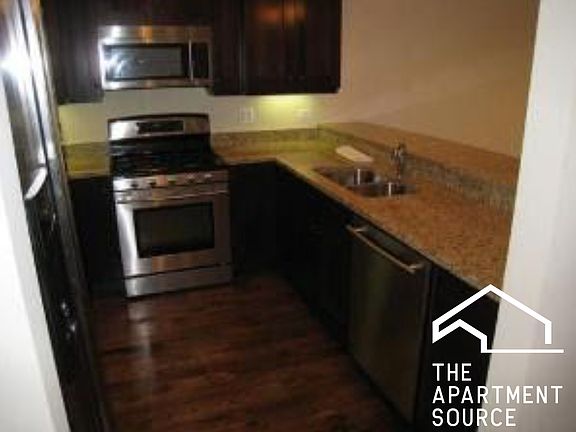 4th image of 1136 W Diversey Pkwy Unit 2