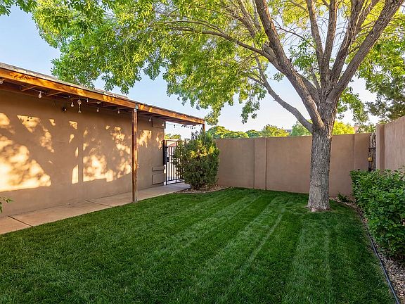 4th image of 1932 Desert Breeze Dr SW