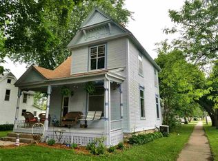 203 Tremont St, Cedar Falls, IA 50613