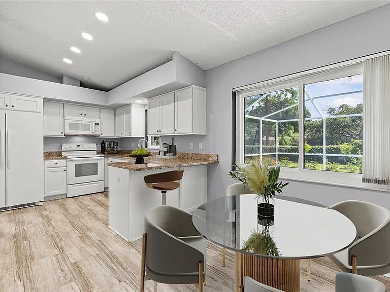 9447 Ashley Dr — Photo 18