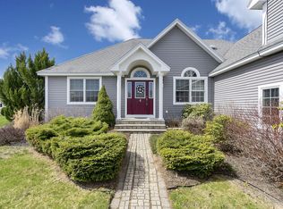 4 Jasmine Dr, Saco, ME 04072