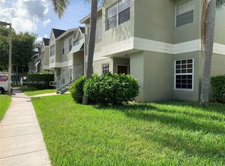 17500 NW 67th Pl #K-4, Hialeah, FL 33015