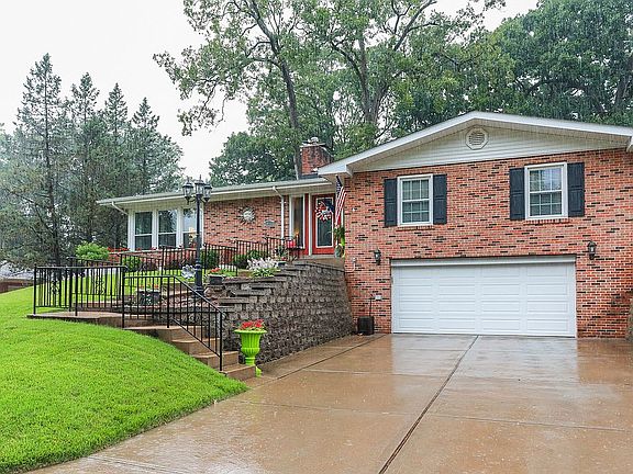 4th image of 9015 Rock Forest Dr