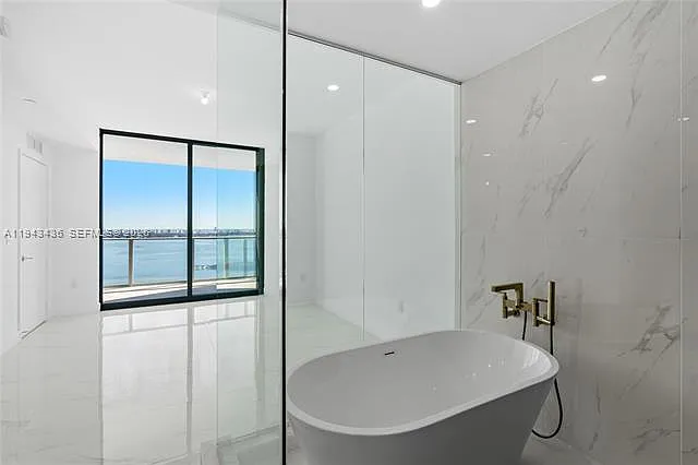 700 NE 24th St #3204 — Photo 15