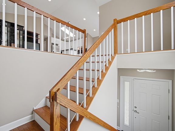 4th image of 434 Le Parc Cir #434