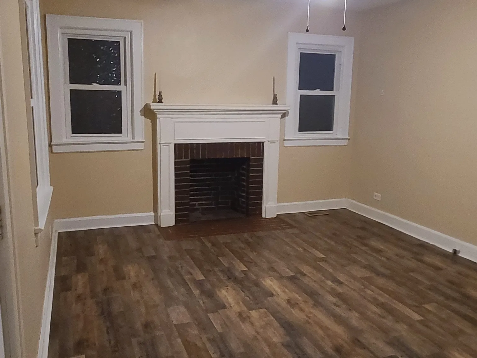 3 bed, 806 sqft, $1,200 — Photo 1