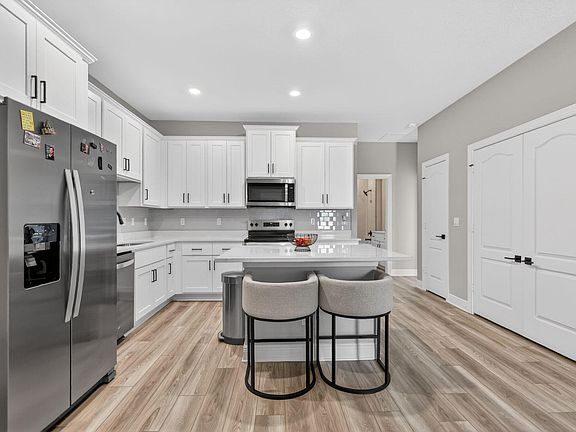 3rd image of 1808 Gaiety Way