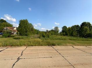 17 Hunters Ridge Ln #2, Olmsted Falls, OH 44138