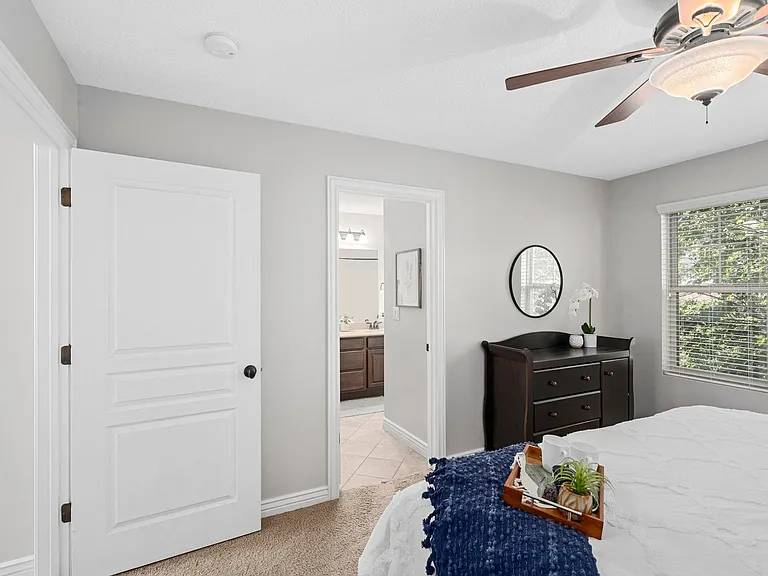 140 E Ace Ln — Photo 17
