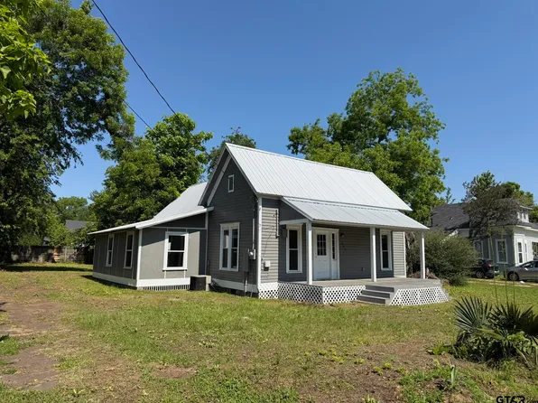 206 Live Oak St, Winnsboro, TX 75494