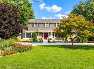 36159 W Lyman Rd, Farmington Hills, MI 48331