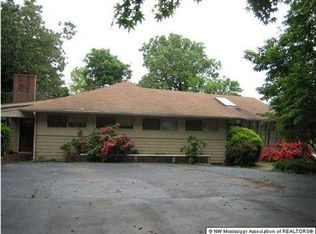 8105 Mockingbird Ln, Olive branch, MS 38654