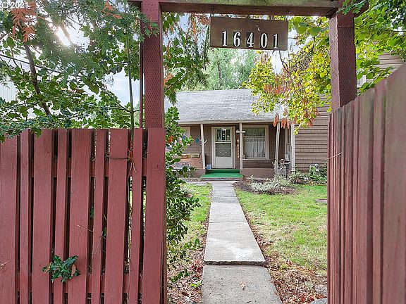 2nd image of 16401 S Hiram Ave