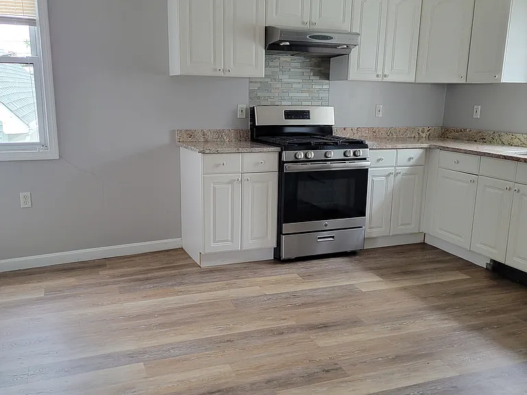 15 Montrose St #2 — Photo 9