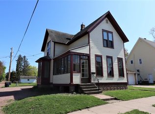 812 6th St W, Ashland, WI 54806