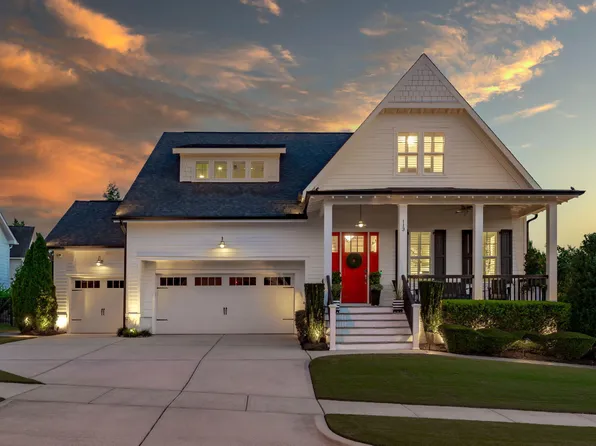 113 Splendid Oak Ct, Holly Springs, NC 27540