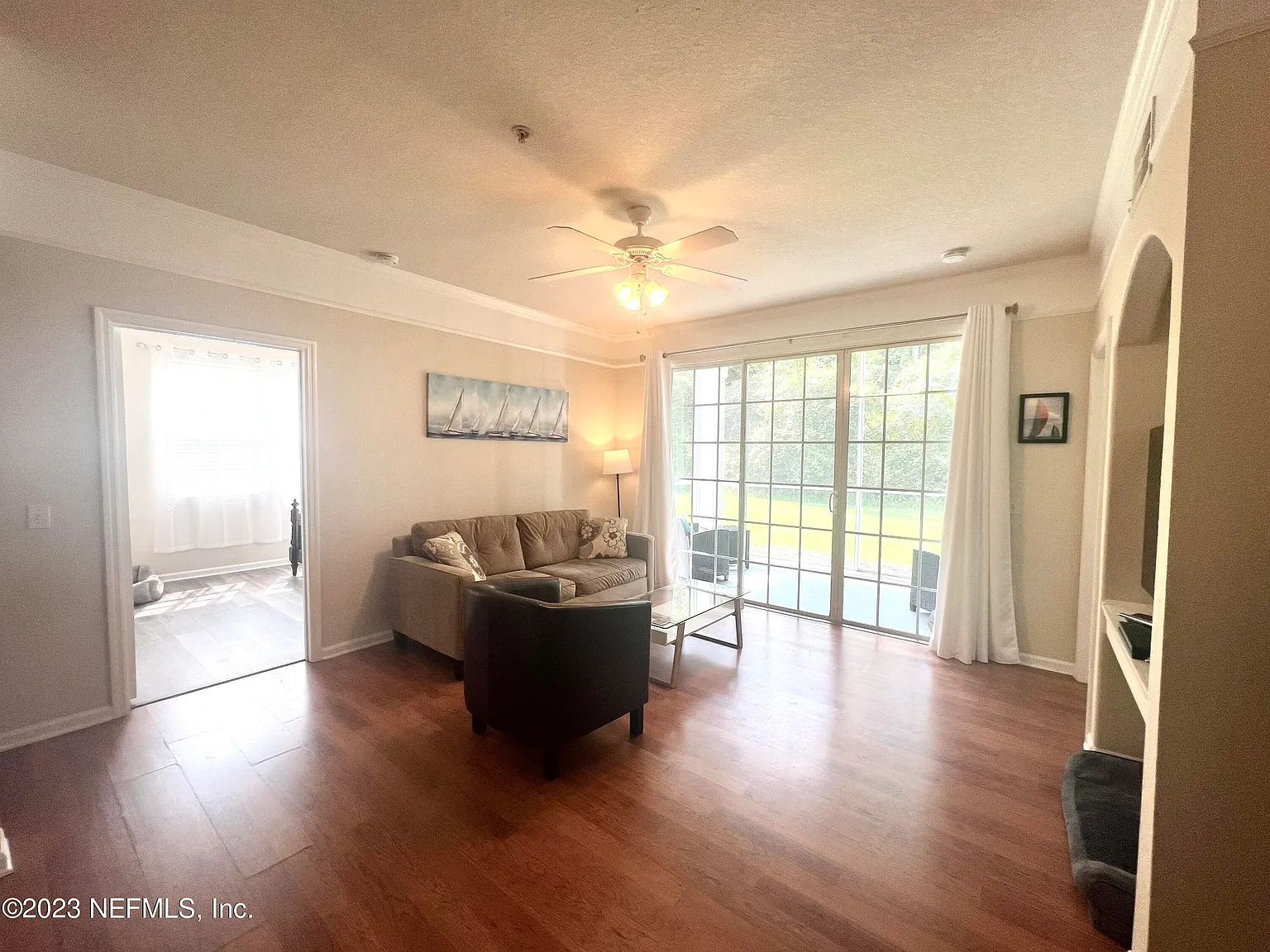 2 bed, 2.0 bath, 1059 sqft, $1,595 — Photo 3