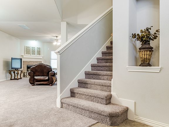 4th image of 2736 Sunnyside Dr