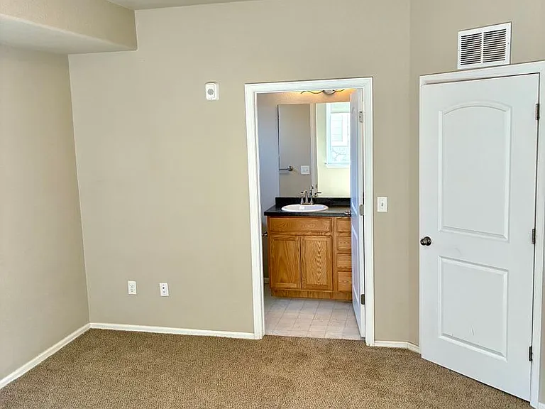 5551 W 29th St #3711 — Photo 27