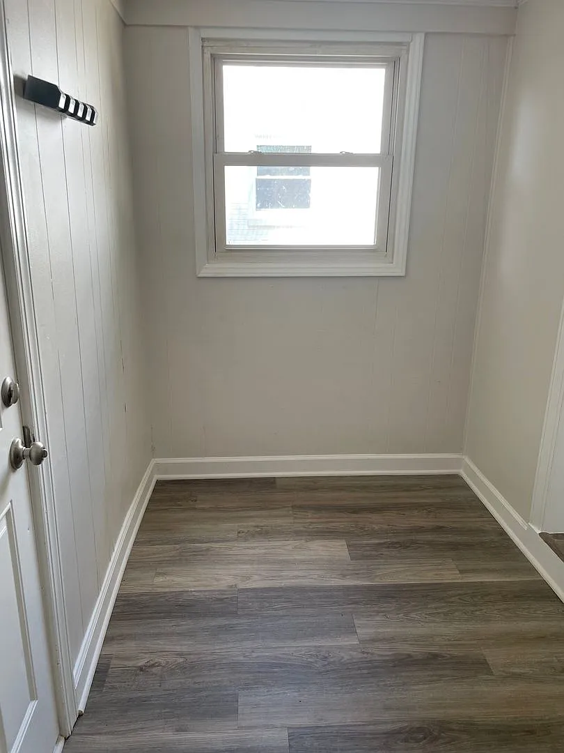 Renovated 3 Bedroom Near UNCG & Downtown Greensboro - Stackable Washer & Dryer Included! — Photo 3