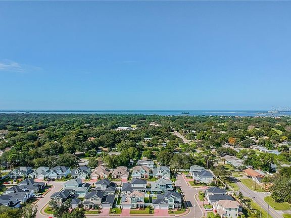 4th image of 161 Glenn Moor Cir