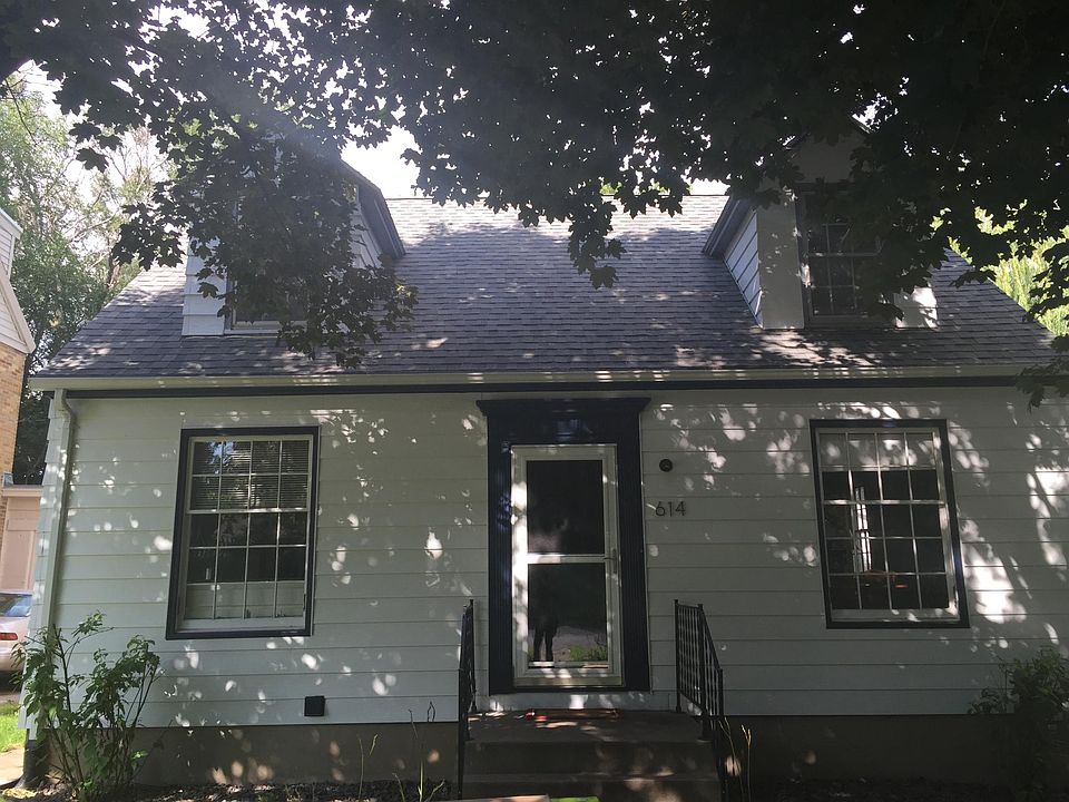 1st image of 614 6th Ave N