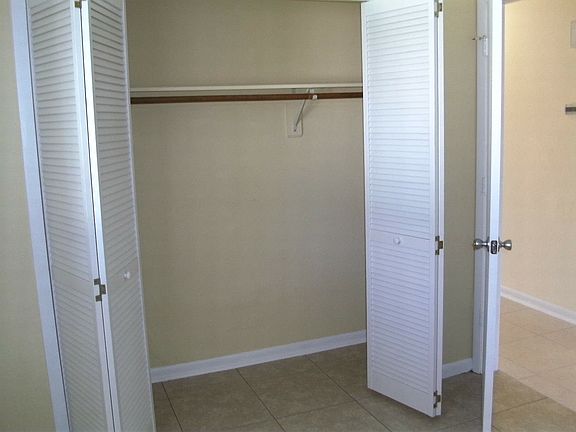 4th image of 4211 SW 7th Pl