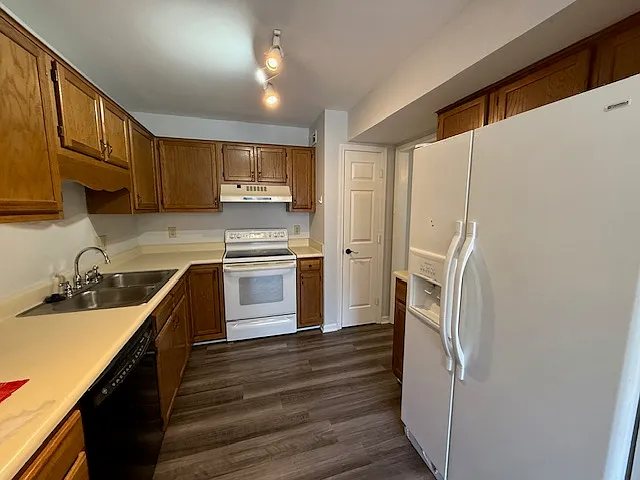 729 Shelby Dr #B — Photo 15