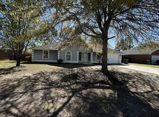 1936 Heathrow Dr, Hinesville, GA 31313