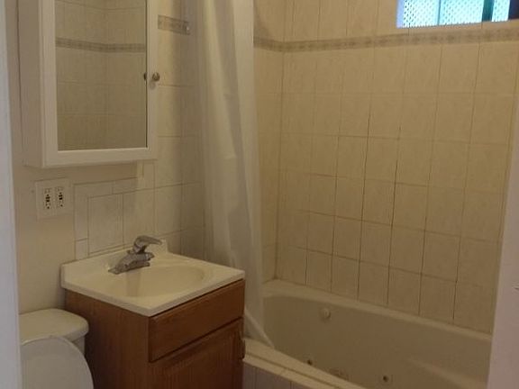 5th image of 2841 N Ashland Ave #1