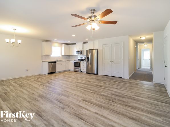 2285 Harvest Stone Ln, Winston Salem, NC 27106