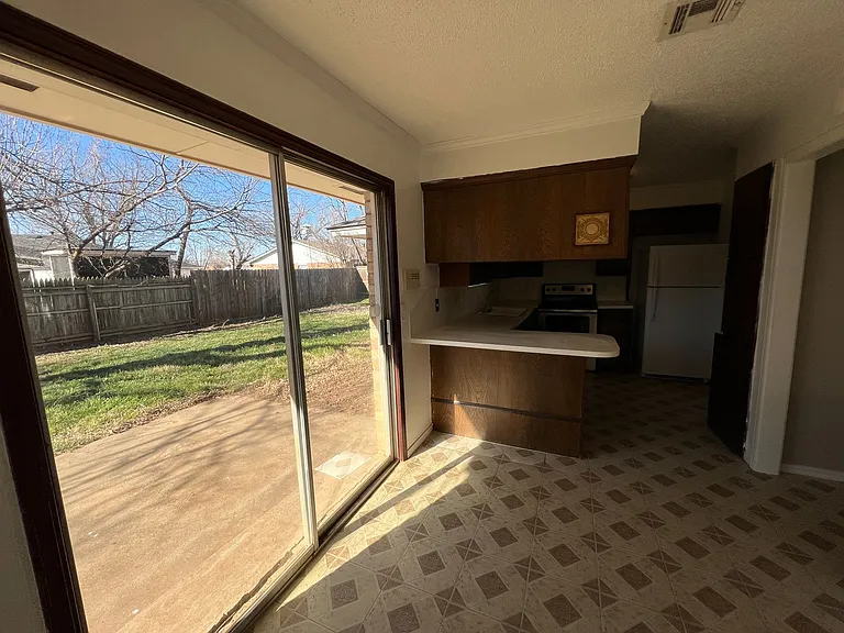 1017 S Neptune Rd — Photo 12