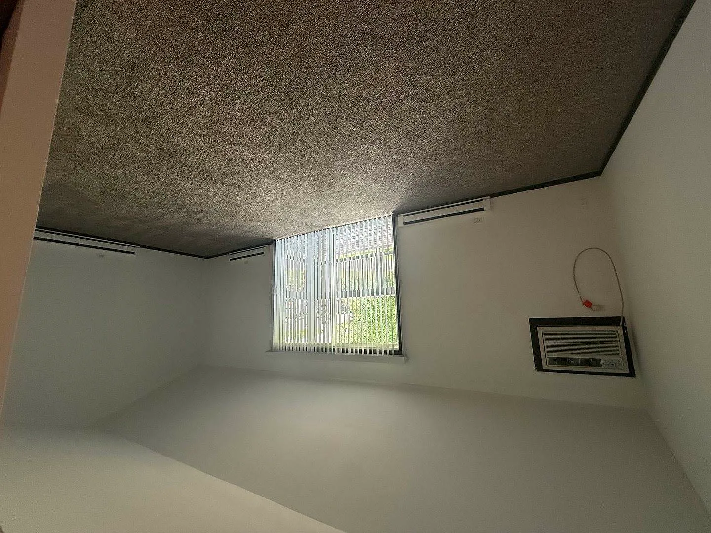 2 bed, 900 sqft, $1,700 — Photo 4