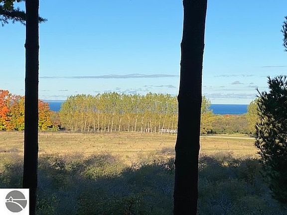 2nd image of 7345 N Island Watch Lot 7