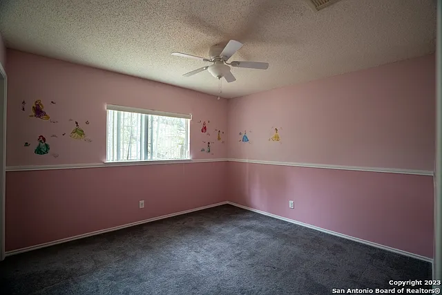 22047 Kenton Knl — Photo 16