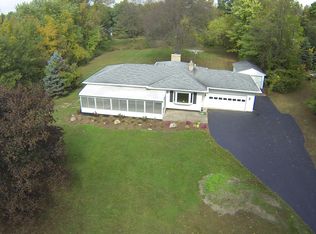 1610 W Clarkston Rd, Lake Orion, MI 48362