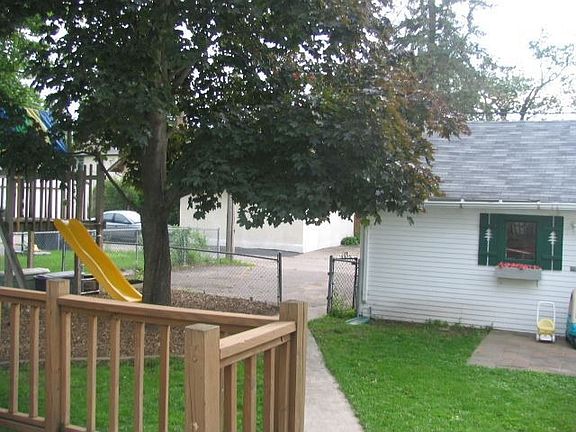 4th image of 3835 Washburn Ave N