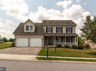 1400 Saddleback Rd, York, PA 17408