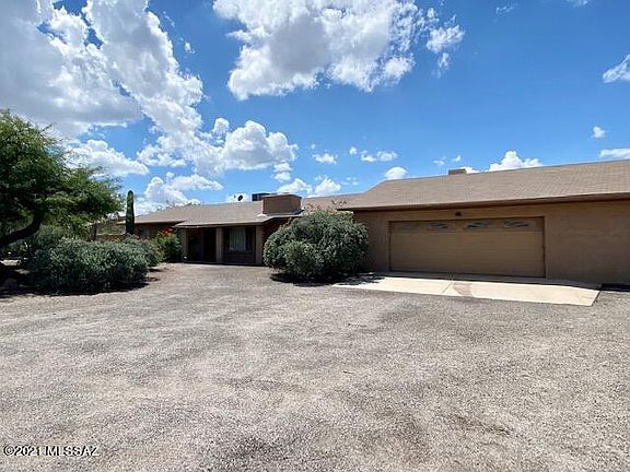 2nd image of 3325 N Gregory Dr