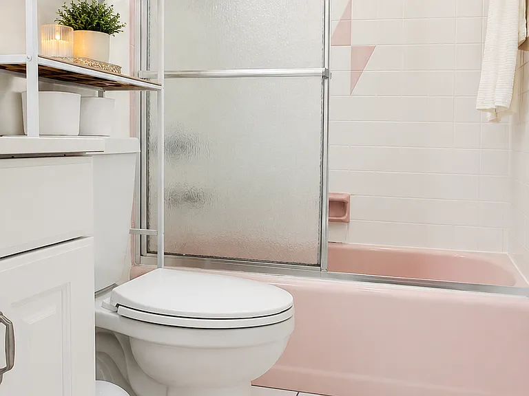 bathroom with bathtub and showerhead