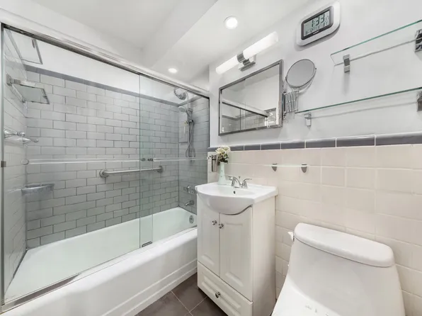 145 East 15th Street image 6 of 6