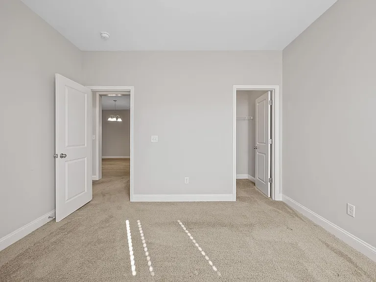 4 Tatum Ln — Photo 33
