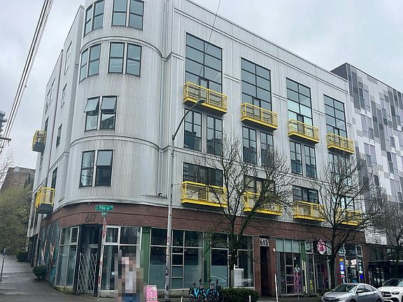 3rd image of 615 E Pike St APT 402
