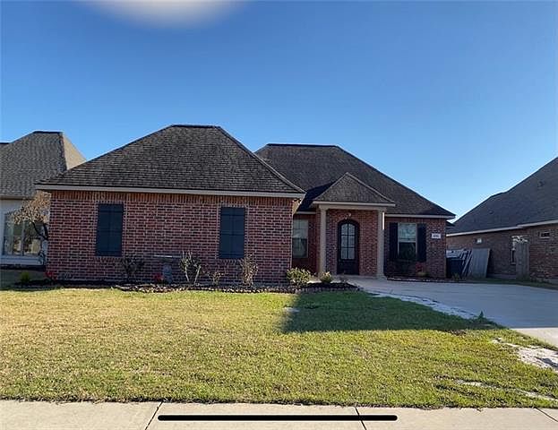 1st image of 621 Becky Ln